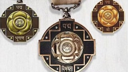 Padma Awards 2025 मनोहर जोशी ते अशोक सराफ महाराष्ट्रातील कुणाचा पद्म पुरस्कारानं सन्मान, वाचा संपूर्ण यादी