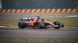 Carlos Sainz Says Lewis Hamilton Can Make Ferrari An Even Greater F1 Threat