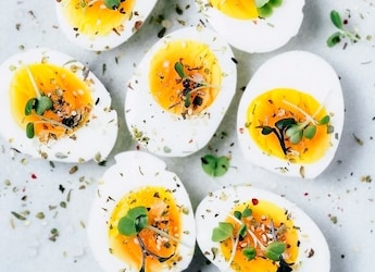5 High-Protein Egg Snacks You Can Order Online For A Quick Energy Boost 5 High-Protein Egg Snacks You Can Order Online For A Quick Energy Boost