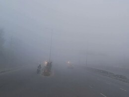 Rajasthan Weather: राजस्थान में कोहरे की सफेद चादर से ढका जयपुर, मावठ के बाद ठिठुर रहे लोग, जानें कैसा रहेगा आज का मौसम Rajasthan Weather: राजस्थान में कोहरे की सफेद चादर से ढका जयपुर, मावठ के बाद ठिठुर रहे लोग, जानें कैसा रहेगा आज का मौसम