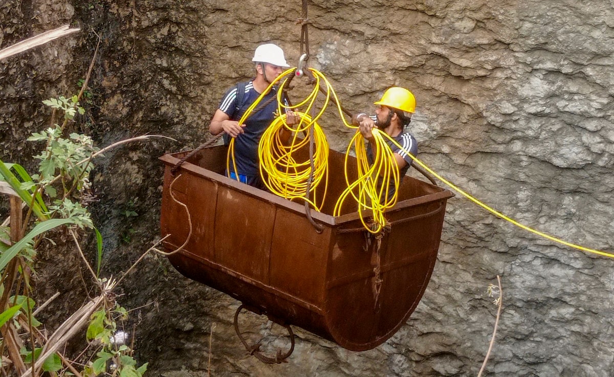 3 Days, 8 Trapped Workers, 1 Body: Here’s What’s Hampering Assam Mine Rescue 3 Days, 8 Trapped Workers, 1 Body: Here’s What’s Hampering Assam Mine Rescue
