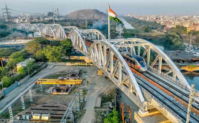 21 किमी. सिर्फ 30 मिनट में... मेरठ साउथ से मोदीपुरम के बीच ट्रैक तैयार, नमो भारत और मेट्रो एक साथ दौड़ेगी