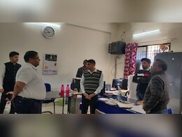 सरकारी दफ्तरों में नहीं चलेगी सुस्ती, कलेक्टर ने 65 कर्मचारियों को थमाया नोटिस, जान लें ये नया फरमान  सरकारी दफ्तरों में नहीं चलेगी सुस्ती, कलेक्टर ने 65 कर्मचारियों को थमाया नोटिस, जान लें ये नया फरमान