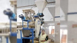 PM Matsay Sampada Yojana: मछली के दानों में अपनाया भाग्य, हर महीने कमला कमा रही 1,50,000 तक मुनाफा