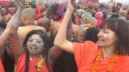 Mahakumbh Prayagraj 2025: मह&zwj;िला को सन्यासी बनना नहीं होता आसान, कॉर्पोरेट कंपनी में नौकरी पाने से भी कठ&zwj;िन होती है प्रक्रि&zwj;या