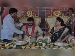 आज से पहले नहीं देखी होगी दमाद की ऐसी खातिरदारी, सास ने नए दामाद के लिए सजाई 465 तरह के व्यंजन वाली थाली आज से पहले नहीं देखी होगी दमाद की ऐसी खातिरदारी, सास ने नए दामाद के लिए सजाई 465 तरह के व्यंजन वाली थाली