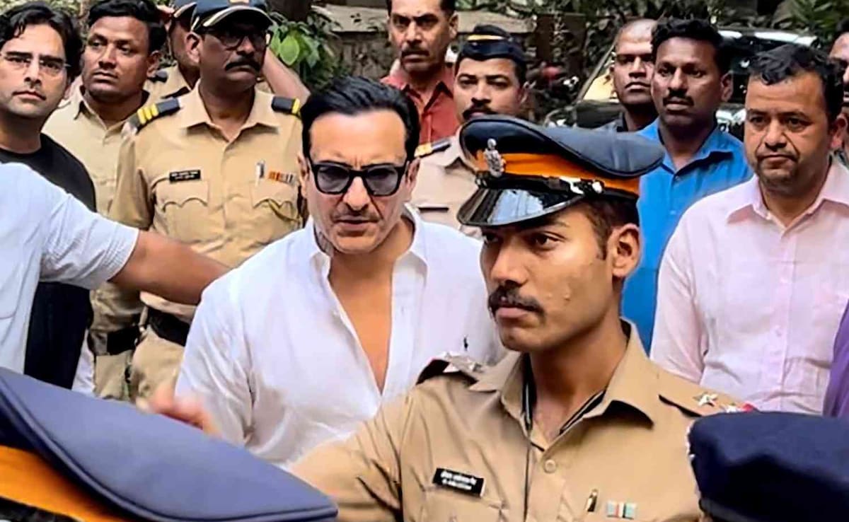 Saif Had Injuries In 5 Places, Friend Took Him To Hospital: Medical Report Saif Had Injuries In 5 Places, Friend Took Him To Hospital: Medical Report