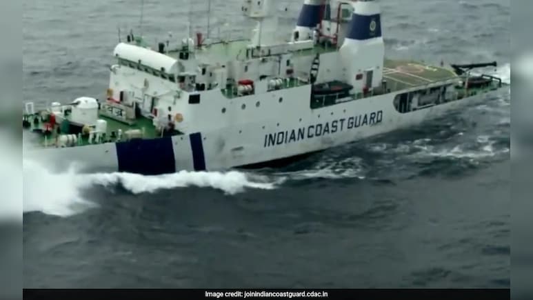 भारत ने ईरान से जुड़े और अमेरिका से प्रतिबंधित 3 तेल जहाजों को मुंबई के पास सीज किया- रिपोर्ट