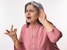 क्या आपको कान से कम सुनाई पड़ने लगा है, बस रोज करें ये 4 योगासन आपके Ear रहेंगे हेल्दी क्या आपको कान से कम सुनाई पड़ने लगा है, बस रोज करें ये 4 योगासन आपके Ear रहेंगे हेल्दी