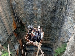 Divers Recover Body From Inundated Coal Mine In Assam, Many Still Trapped Divers Recover Body From Inundated Coal Mine In Assam, Many Still Trapped