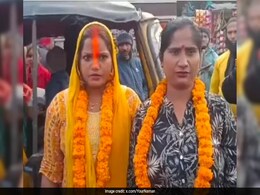 Fed Up With Alcoholic Husbands, 2 Women Leave Home, Marry Each Other In UP Fed Up With Alcoholic Husbands, 2 Women Leave Home, Marry Each Other In UP