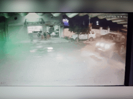 Viral Video: आमने-सामने टकरा गई दो बाइक, पीछे से चढ़ गया पानी का टैंकर... सीसीटीवी में कैद हुई घटना