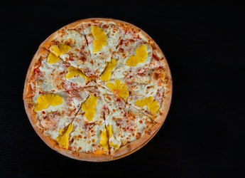 UK Restaurant Charges Rs 10,000 For Pineapple Pizza. Here's Why UK Restaurant Charges Rs 10,000 For Pineapple Pizza. Here's Why