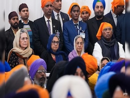 Sonia Gandhi, Mallikarjun Kharge Attend Manmohan Singh's Prayer Meeting In Delhi Sonia Gandhi, Mallikarjun Kharge Attend Manmohan Singh's Prayer Meeting In Delhi
