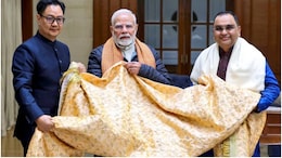 PM Modi Chadar Ajmer: जयपुर पहुंचे केंद्रीय मंत्री किरेन रिजिजू, आज सुबह 11 बजे अजमेर दरगाह में चढ़ाएंगे पीएम मोदी से मिली चादर