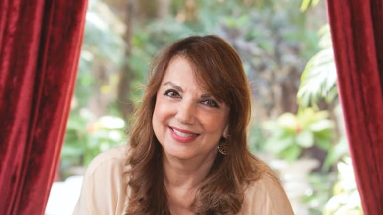 जरीन खान को मुंबई में दी गई अंतिम विदाई, फिल्म जगत के कई सितारे हुए शामिल