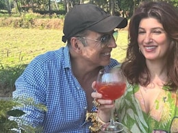 Twinkle Khanna Slams People For Thinking Akshay Kumar Is Her "Toddler" Twinkle Khanna Slams People For Thinking Akshay Kumar Is Her "Toddler"