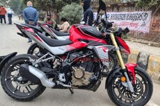 Hero Xtreme 250R Spied In Clear Pics Ahead Of Launch