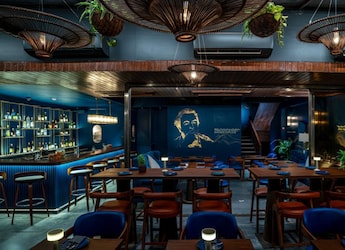 Hitchens In Khar Combines Craft Cocktails And Bites With Creative Energy Hitchens In Khar Combines Craft Cocktails And Bites With Creative Energy