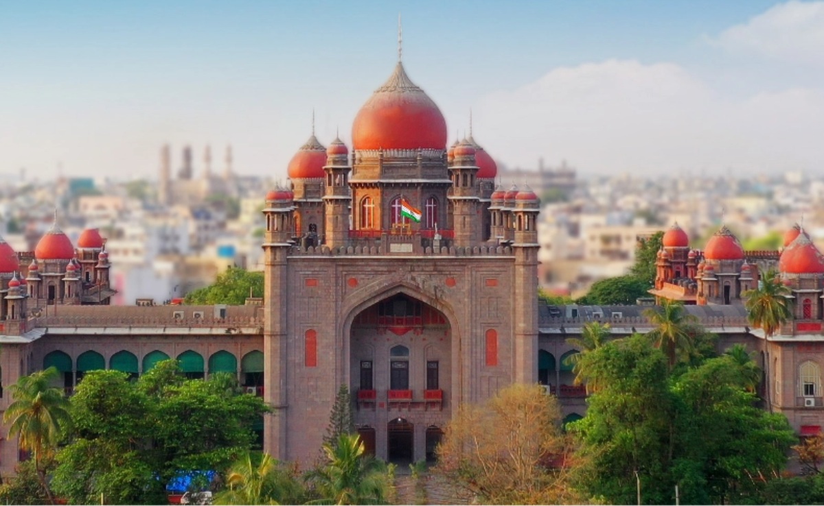 वरिष्ठ आईपीएस अधिकारी को तेलंगाना हाई कोर्ट ने दी गैर-जमानती वारंट जारी करने की चेतावनी