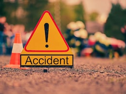 7 Killed, 2 Injured In Car-Bike Collision In Nashik 7 Killed, 2 Injured In Car-Bike Collision In Nashik