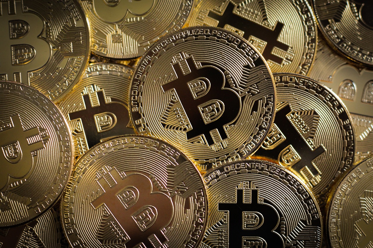 Bitcoin Hits Record High Above $1,24,000