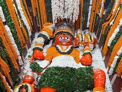 Mahakumbh 2025: लगा रहे हैं महाकुंभ में डुबकी, तो प्रयागराज के इन प्रमुख मंदिरों के भी कर आइए दर्शन 