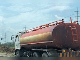 उज्जैन में हादसा !&nbsp;LPG कंटेनर ने किसान को मारी टक्कर, मौके से ड्राइवर&nbsp;फरार&nbsp;