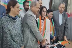 Congress Councillor Crosses Over To BJP Ahead Of Chandigarh Mayoral Poll Congress Councillor Crosses Over To BJP Ahead Of Chandigarh Mayoral Poll