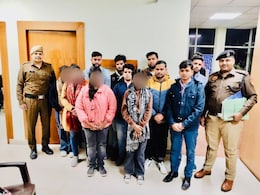 गुरुग्राम में सेक्सुअल हर्बल दवाइयों के नाम पर ठगी के मामले में चार युवतियों सहित 11 गिरफ्तार गुरुग्राम में सेक्सुअल हर्बल दवाइयों के नाम पर ठगी के मामले में चार युवतियों सहित 11 गिरफ्तार