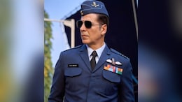 Internet Thinks <i>Fighter</i> Director's Cryptic Post Is A Jibe At Akshay Kumar's <i>Sky Force</i>
