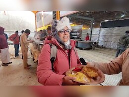 महाकुंभ में महाप्रसाद वितरण: अदाणी ग्रुप और इस्कॉन के सेवा भाव की दिल खोलकर प्रशंसा कर रहे श्रद्धालु
