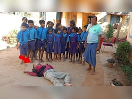 Kanker : मास्टरजी पर शराब का नशा हुआ हावी, नन्हे बच्चों के सामने ही लेट गए, VIDEO वायरल Kanker : मास्टरजी पर शराब का नशा हुआ हावी, नन्हे बच्चों के सामने ही लेट गए, VIDEO वायरल