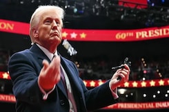 Donald Trump Declares National Emergency, Resumes Border Wall Construction Donald Trump Declares National Emergency, Resumes Border Wall Construction