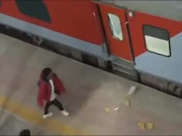 Passengers Throw Stones At Mahakumbh Special Train On Finding Doors Locked Passengers Throw Stones At Mahakumbh Special Train On Finding Doors Locked