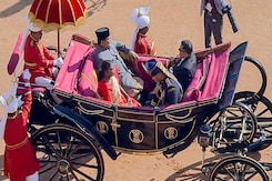 Republic Day 2025: Elite Guards Escort President Murmu To Kartavya Path Republic Day 2025: Elite Guards Escort President Murmu To Kartavya Path