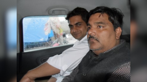 दिल्ली दंगों के आरोपी ताहिर हुसैन को राहत, सर्जरी के लिए मिली अंतरिम जमानत