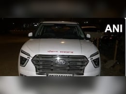 दिल्ली पुलिस ने ‘पंजाब सरकार’ के स्टिकर वाली कार से नकदी, शराब जब्त की दिल्ली पुलिस ने ‘पंजाब सरकार’ के स्टिकर वाली कार से नकदी, शराब जब्त की
