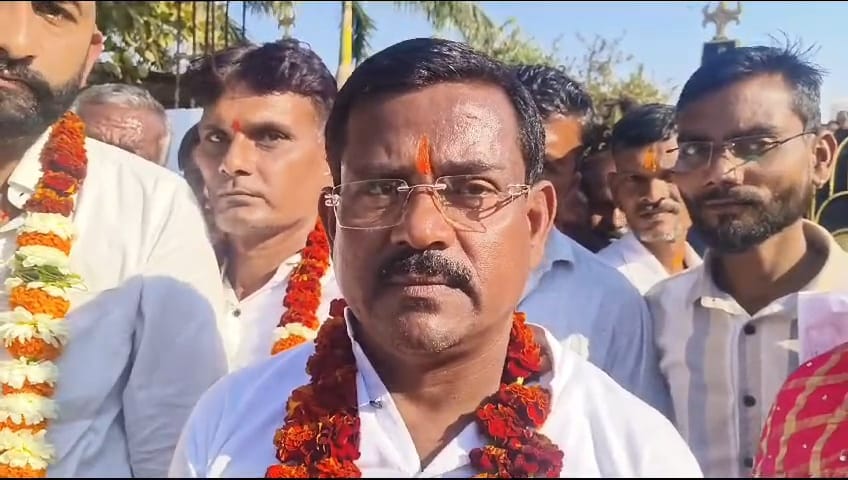 CG Panchayat Chunav: नहीं मिला सही प्रत्याशी को टिकट तो बना ली नई पार्टी, नाम रखा 'दुखी आत्मा पार्टी'