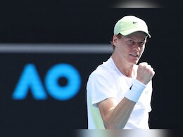 Jannik Sinner Beats Heat And Broken Net To Make Australian Open Quarters