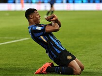 Denzel Dumfries Double Takes Inter Milan Into Italian Super Cup Final