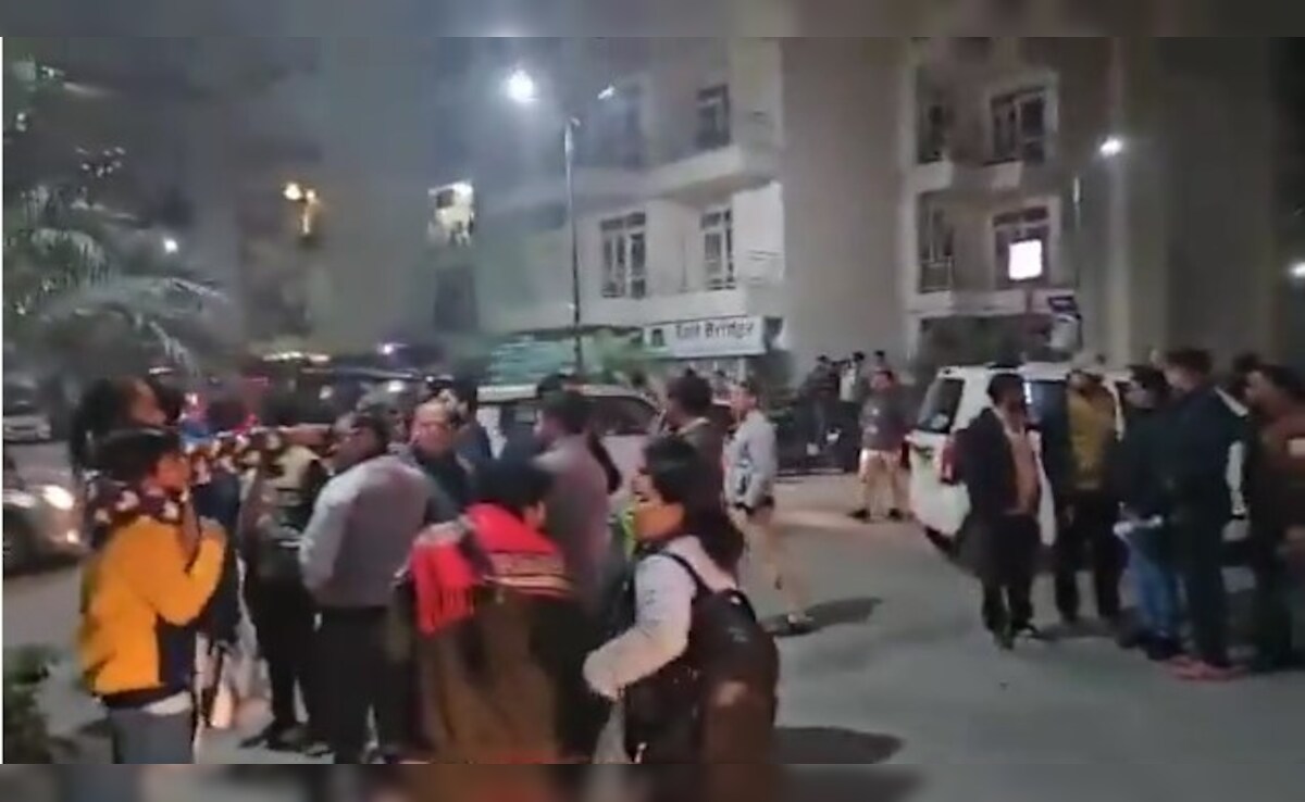 (सुपरटेक ईको विलेज-1 सोसायटी में मारपीट से डरे लोग)