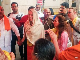 Mahakumbh 2025 : स्टीव जॉब्स यांची पत्नी लॉरेन पॉवेलना शिवलिंगाला स्पर्श का करू दिला नाही?