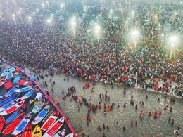 Maha Kumbh 2025 Live Updates: Devotees Take 1st 'Amrit Snan' At Sangam In Prayagraj Maha Kumbh 2025 Live Updates: Devotees Take 1st 'Amrit Snan' At Sangam In Prayagraj