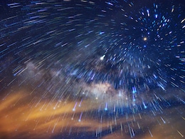 Meteor Shower : आज रात दिखेगी तारों की बारिश, आसमान में नजर आएगा अद्भुत नजारा