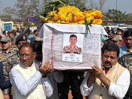 Exclusive: पहले नक्सली थे IED ब्लास्ट में शहीद हुए 8 में से 5 जवान, सरेंडर के बाद नक्सलियों के खिलाफ थामा था हथियार Exclusive: पहले नक्सली थे IED ब्लास्ट में शहीद हुए 8 में से 5 जवान, सरेंडर के बाद नक्सलियों के खिलाफ थामा था हथियार