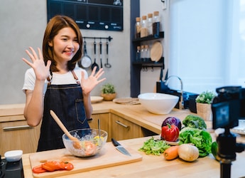 6 Tips To Shoot Drool-Worthy Food Videos That Are A Feast For The Eyes 6 Tips To Shoot Drool-Worthy Food Videos That Are A Feast For The Eyes