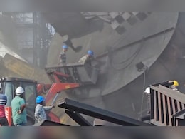 कुसुम स्टील प्लांट हादसा: चार लापता मजदूरों का नाम आया सामने, राहत कार्य में जिला प्रशासन ने की बड़ी लापरवाही! कुसुम स्टील प्लांट हादसा: चार लापता मजदूरों का नाम आया सामने, राहत कार्य में जिला प्रशासन ने की बड़ी लापरवाही!