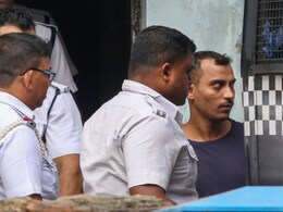 RG Kar Rape Case: कोलकाता रेप मामले में संजय रॉय को उम्रकैद की सजा, कोर्ट ने माना-दुर्लभ मामला नहीं RG Kar Rape Case: कोलकाता रेप मामले में संजय रॉय को उम्रकैद की सजा, कोर्ट ने माना-दुर्लभ मामला नहीं