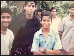 फोटो में शाहरुख खान के साथ दिख रहा बच्चा है टॉप एक्टर, इसकी सुपरस्टार वाइफ के साथ किंग खान दे चुके है कई रोमांटिक फिल्में, आपने पहचाना ? फोटो में शाहरुख खान के साथ दिख रहा बच्चा है टॉप एक्टर, इसकी सुपरस्टार वाइफ के साथ किंग खान दे चुके है कई रोमांटिक फिल्में, आपने पहचाना ?